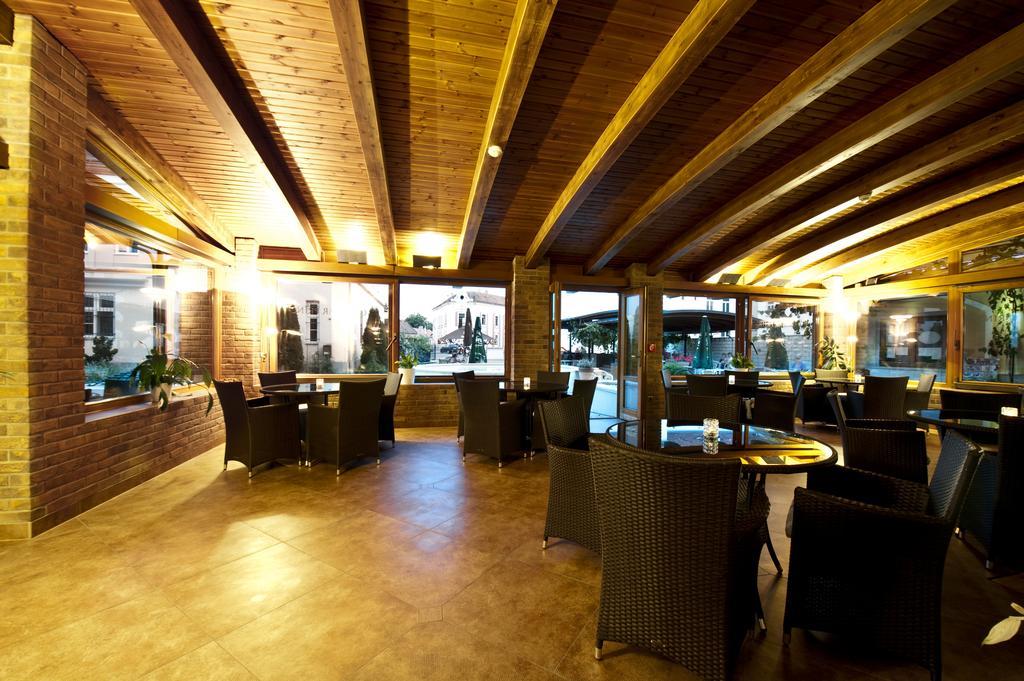 Hotel Princess Ледніце Екстер'єр фото
